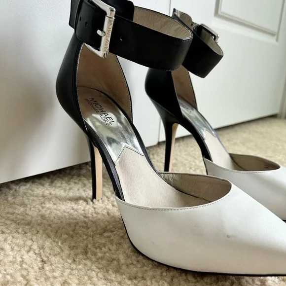 9 1/2 Michael Kors ankle strap heels - Picture 4 of 8